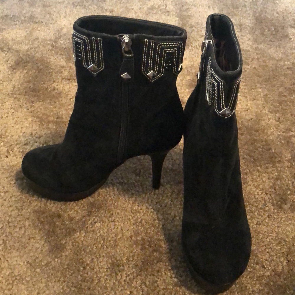 NWOT Dollhouse Synthetic Suede Boots